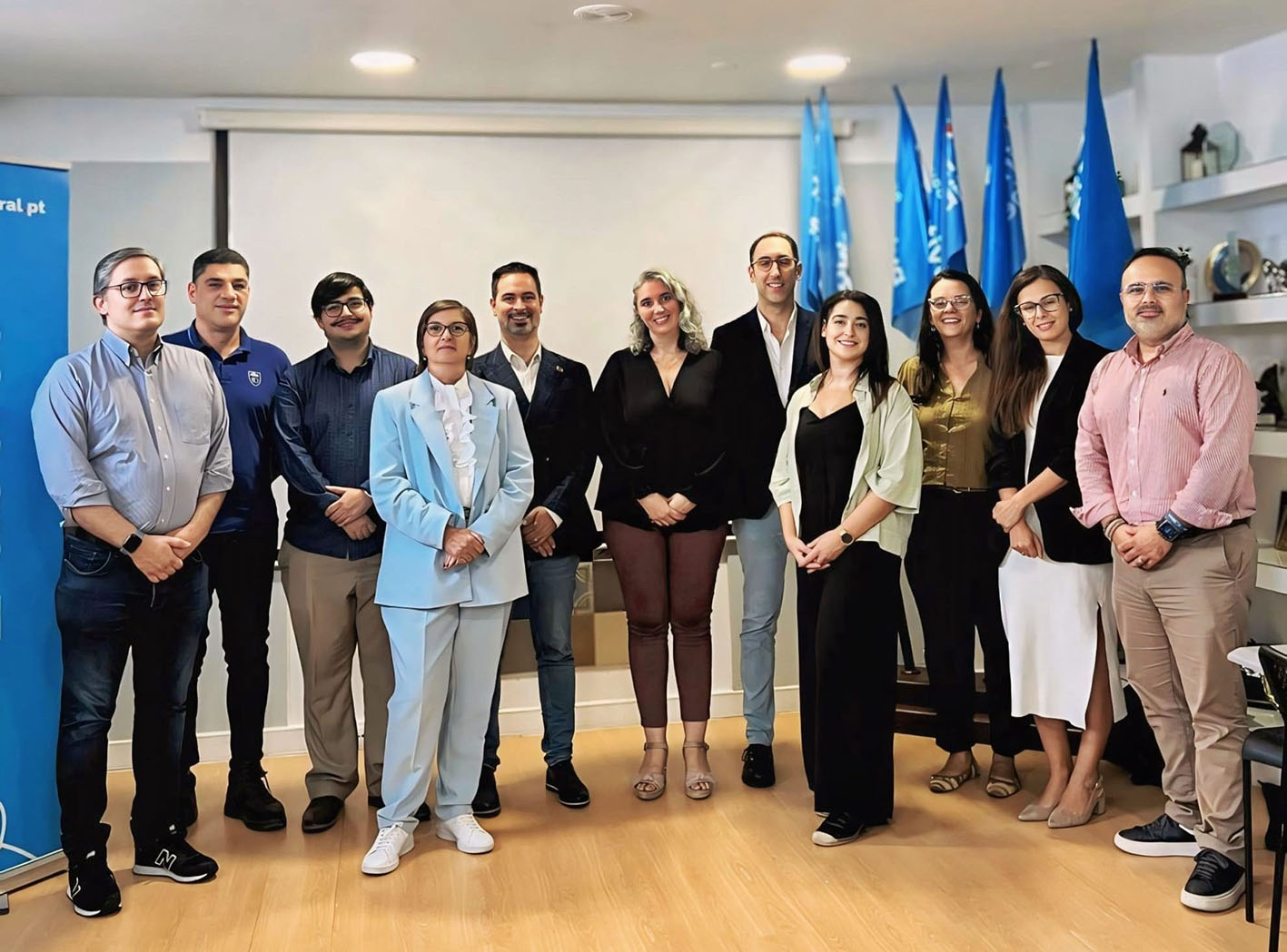 Equipa da Iniciativa Liberal Almada liderada por Marta Pereira